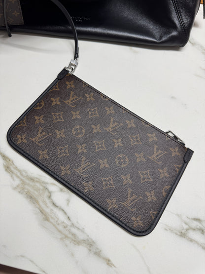 LV Carryall 大號 黑色羊皮