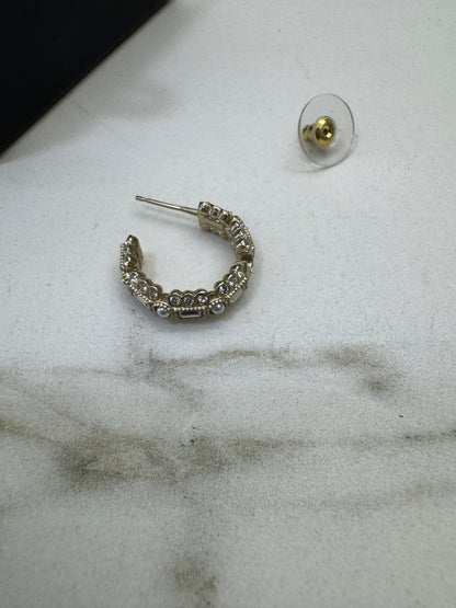 CHANEL 22B 圈型水鑽形珠耳環