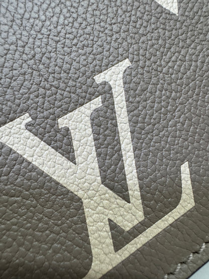 LV Pochette Metis 大象灰