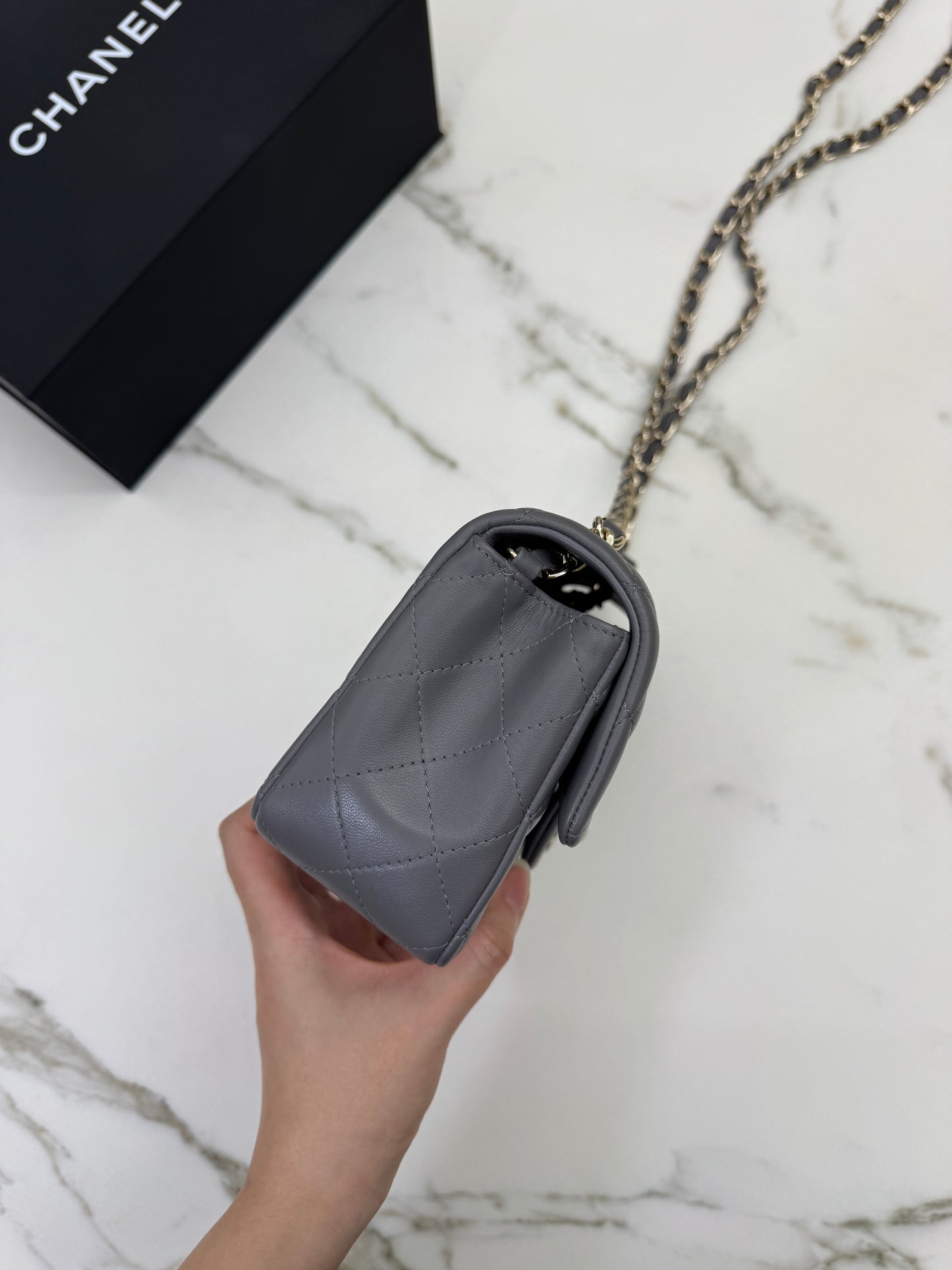CHANEL Mini CF 深灰色羊皮淺金扣