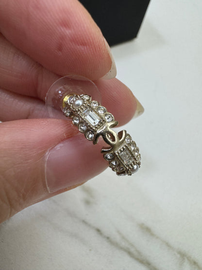 CHANEL 22B 圈型水鑽形珠耳環