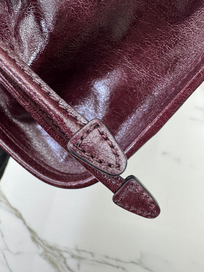 PRADA Bonnie Medium 酒紅油臘皮