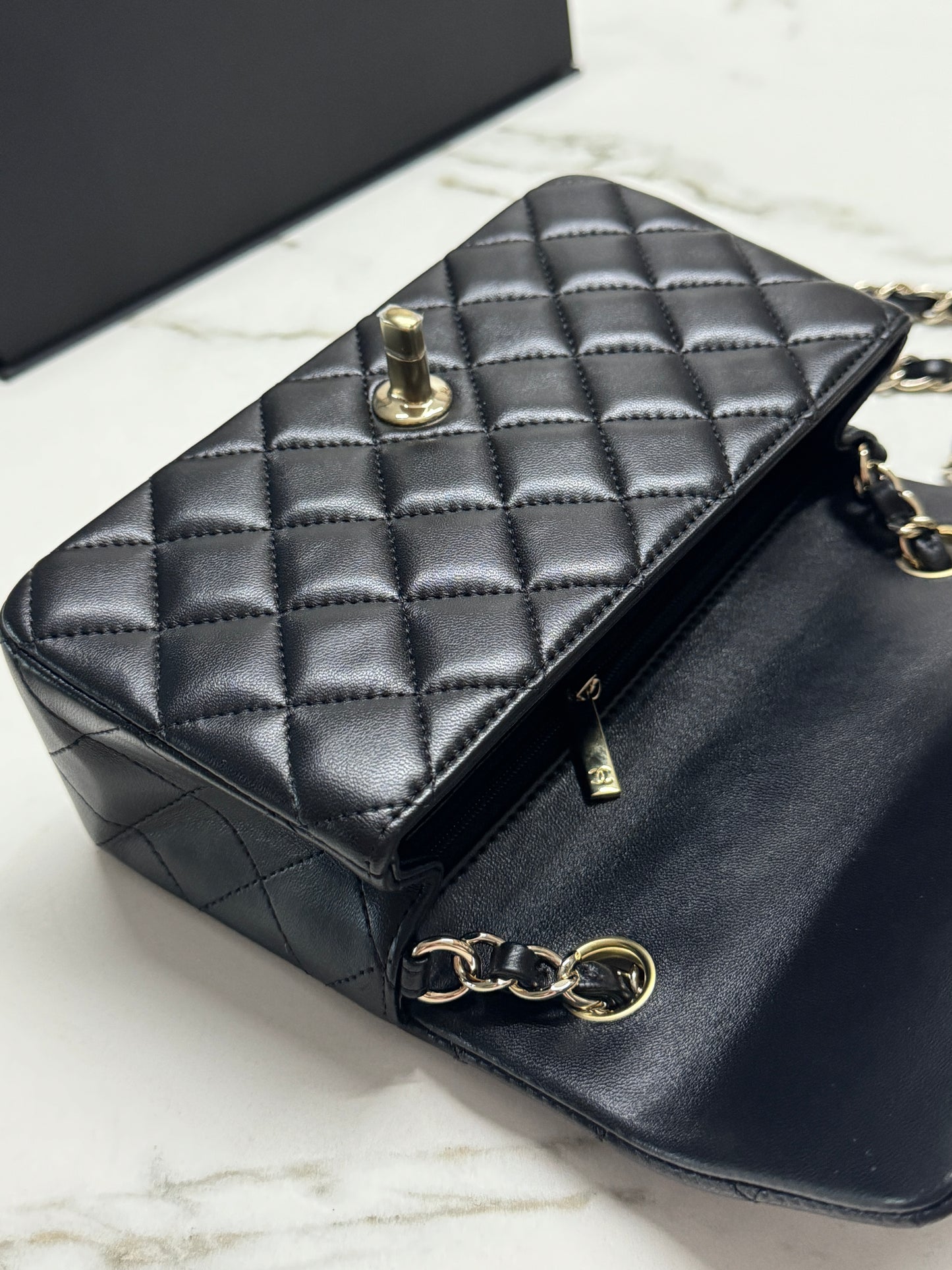 CHANEL CF20 羊皮 黑色淡金扣