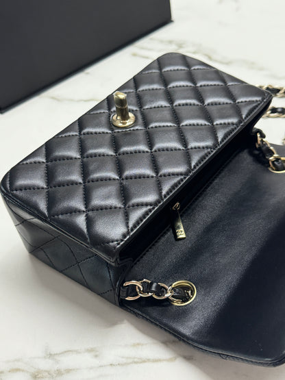 CHANEL CF20 羊皮 黑色淡金扣