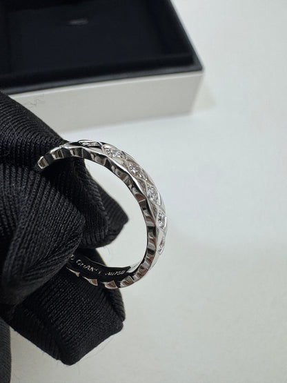 CHANEL Mini Coco Crush 間鑽白金色