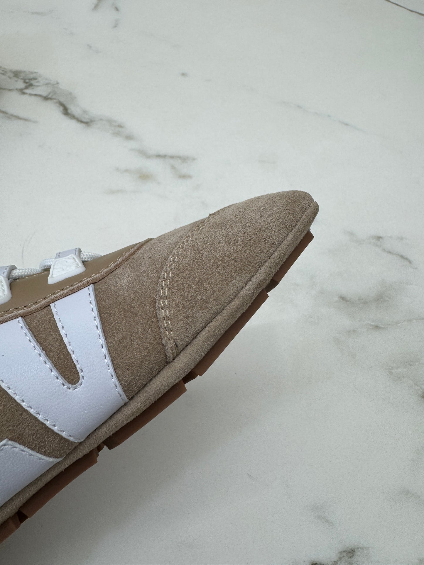 LV Sneakerina 卡其色