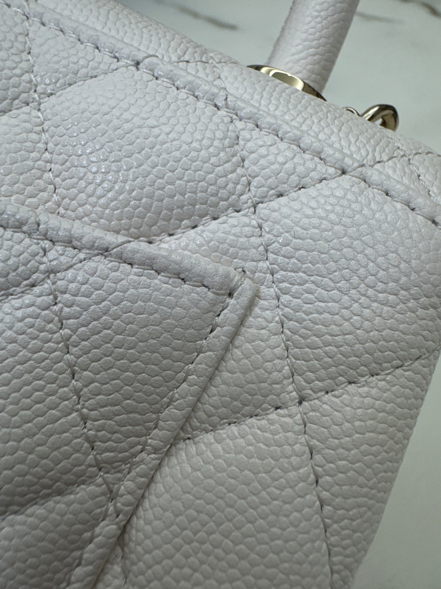 CHANEL Coco Handle Nano 白色
