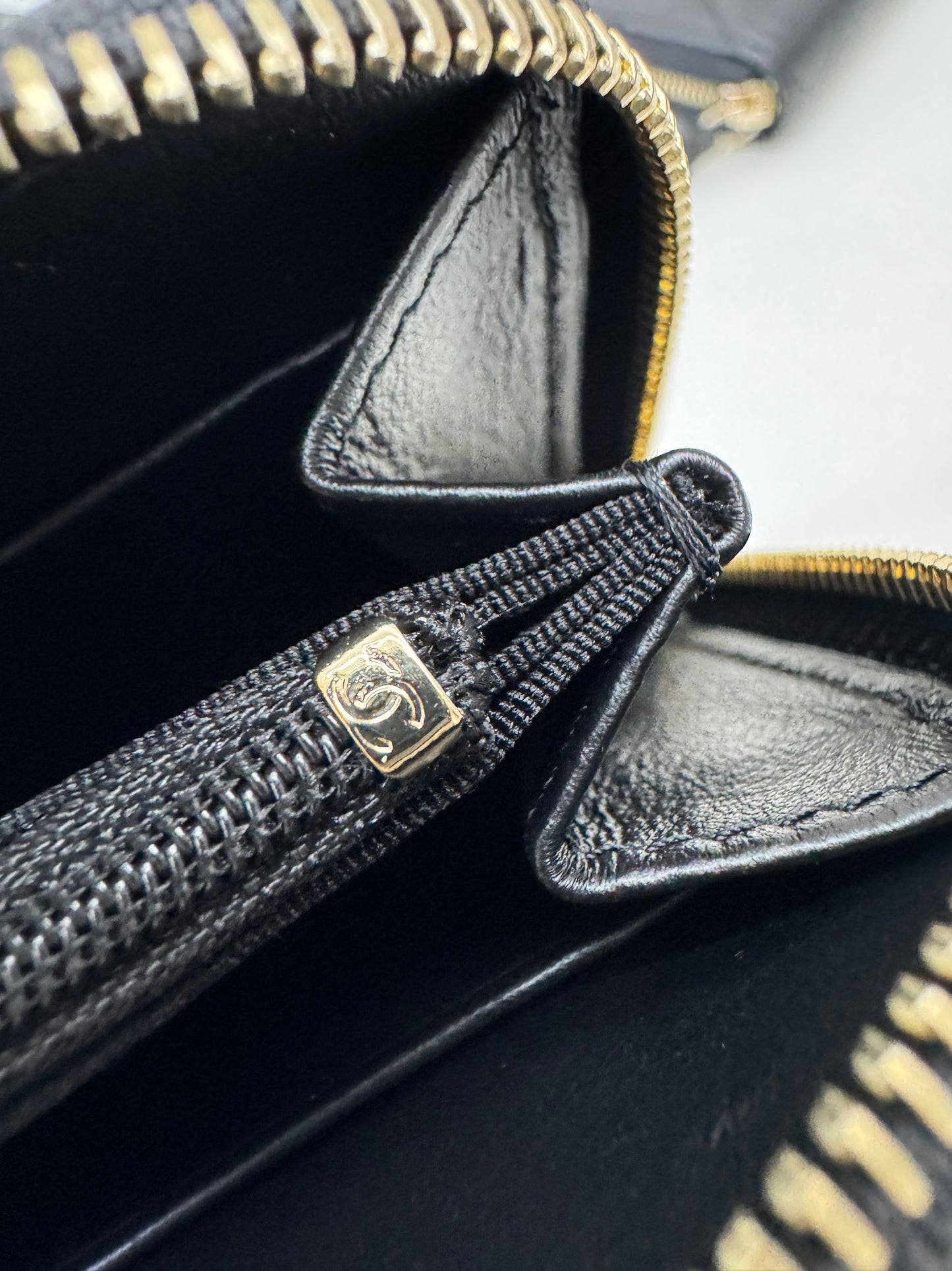 CHANEL 24B半鑽扣 加大零錢包 可放對摺紙幣