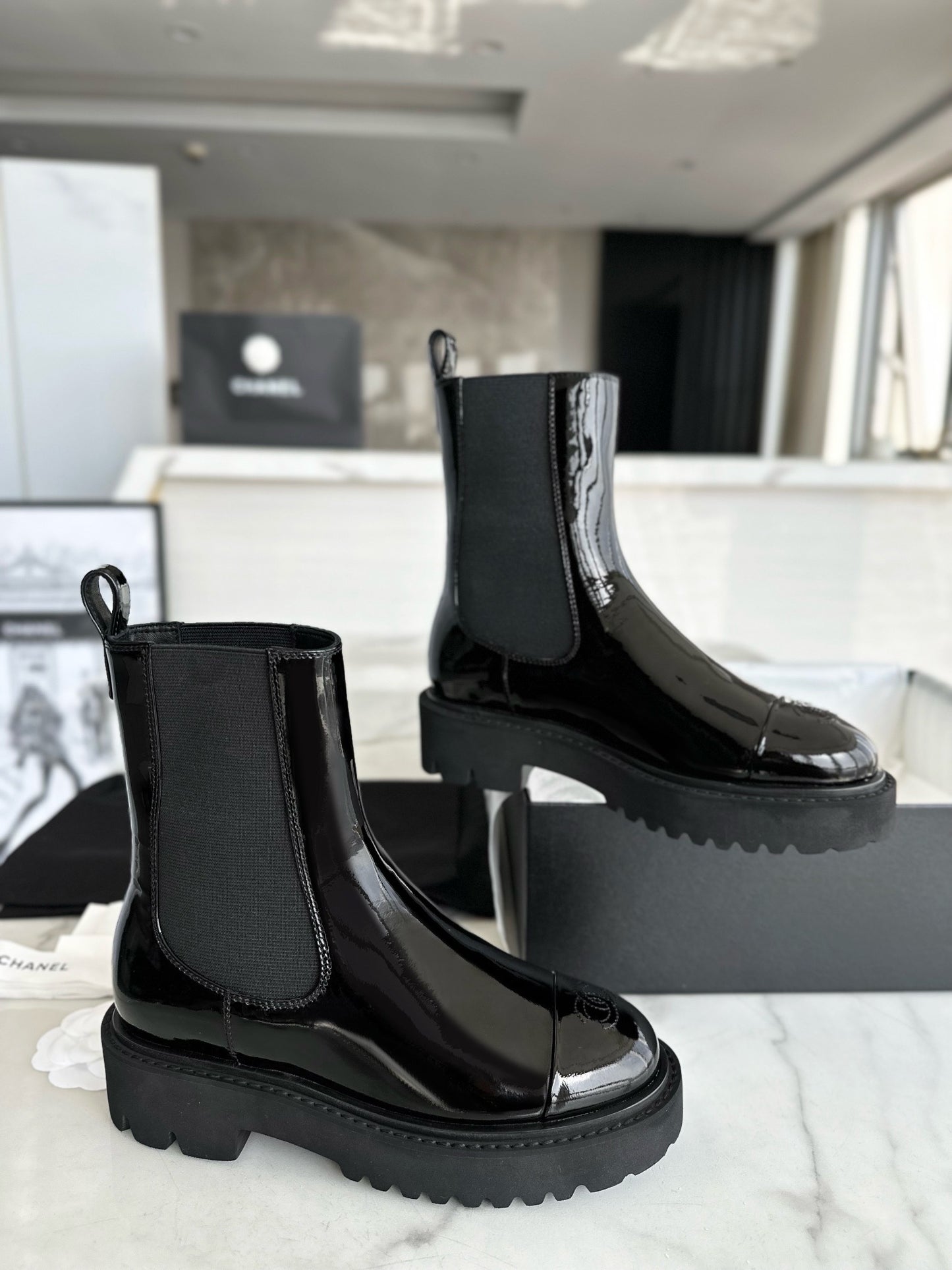 CHANEL 漆皮 厚底切爾西靴 Chelsea Boots 22C