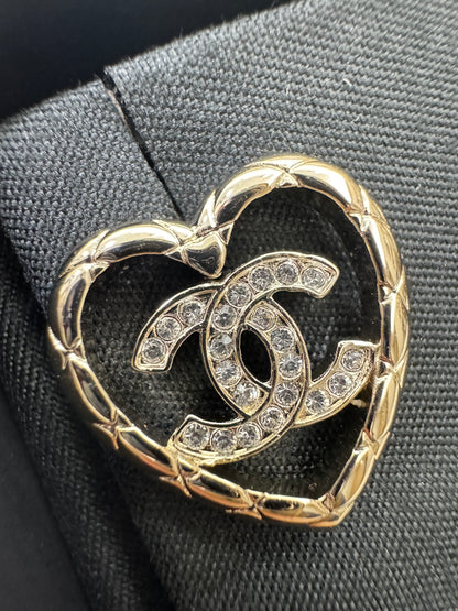 CHANEL 25A 愛心鏤空耳環