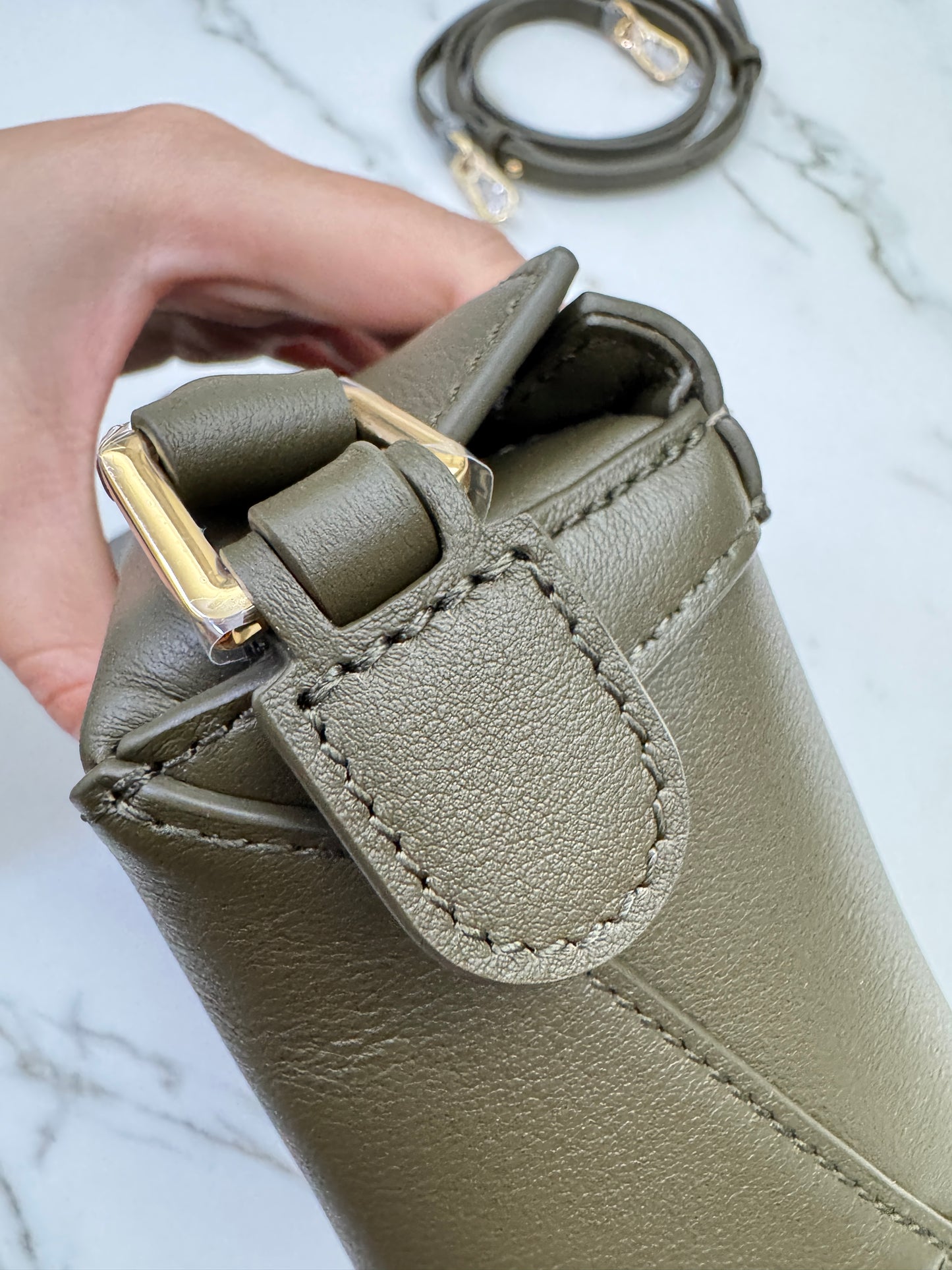 LOEWE Mini Puzzle 深卡其綠