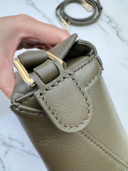 LOEWE Mini Puzzle 深卡其綠