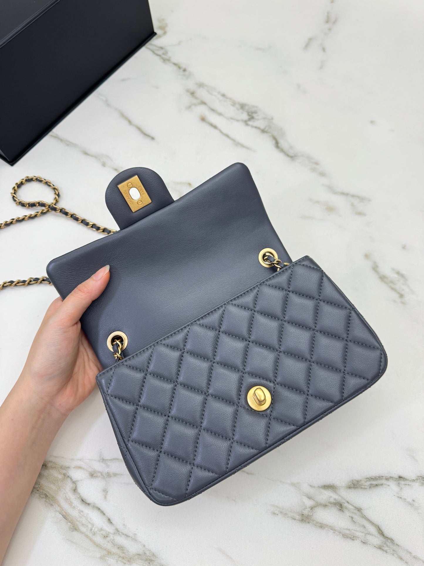 CHANEL 金球 Mini CF20 石墨灰 深灰羊皮