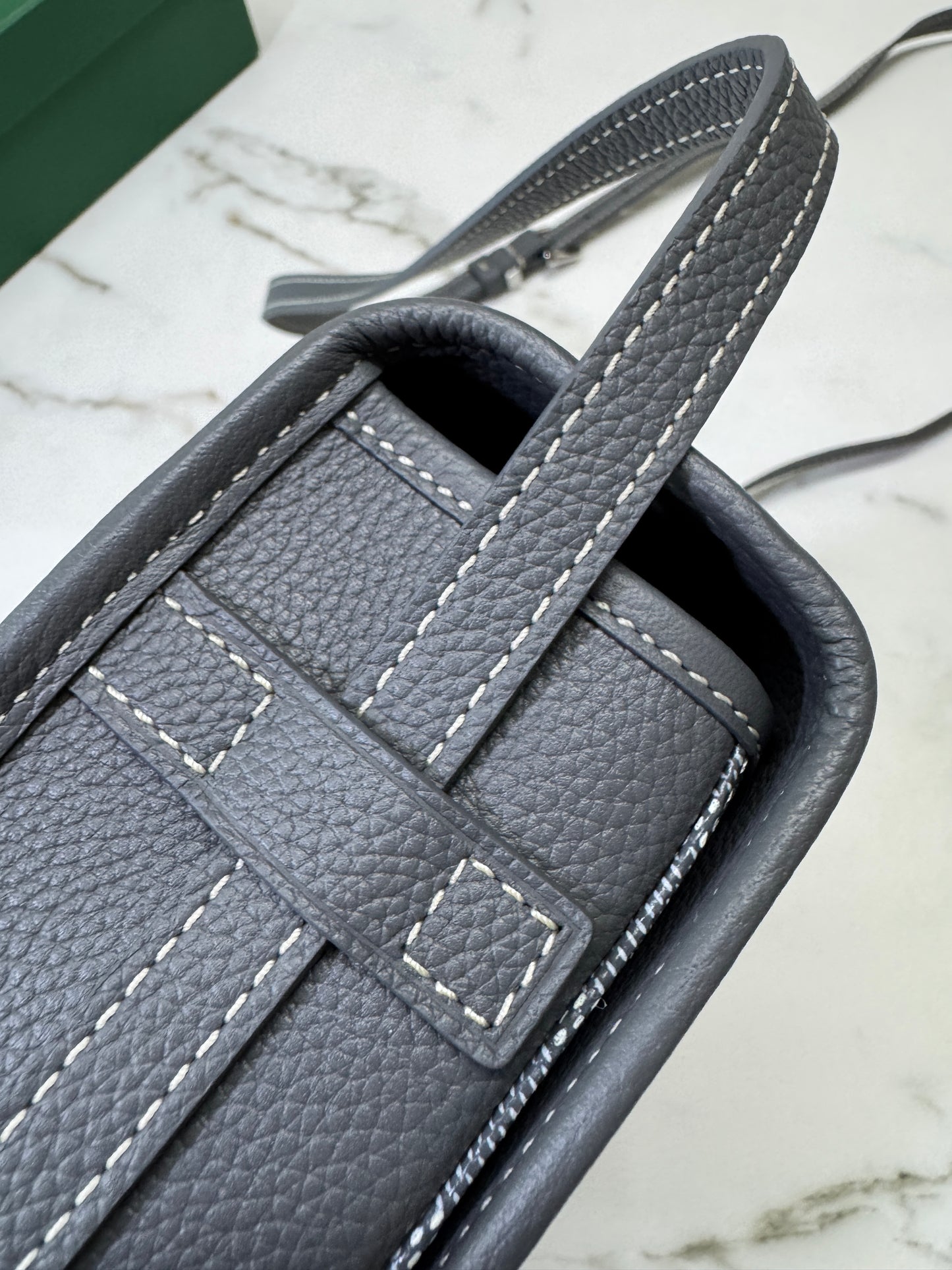 GOYARD Belvedere 郵差包 灰色 PM