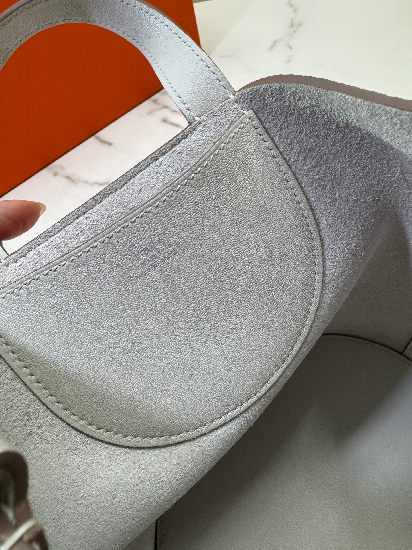 HERMES In The Loop 豬鼻菜籃子 M4奶灰色銀扣 Gris Pale PHW