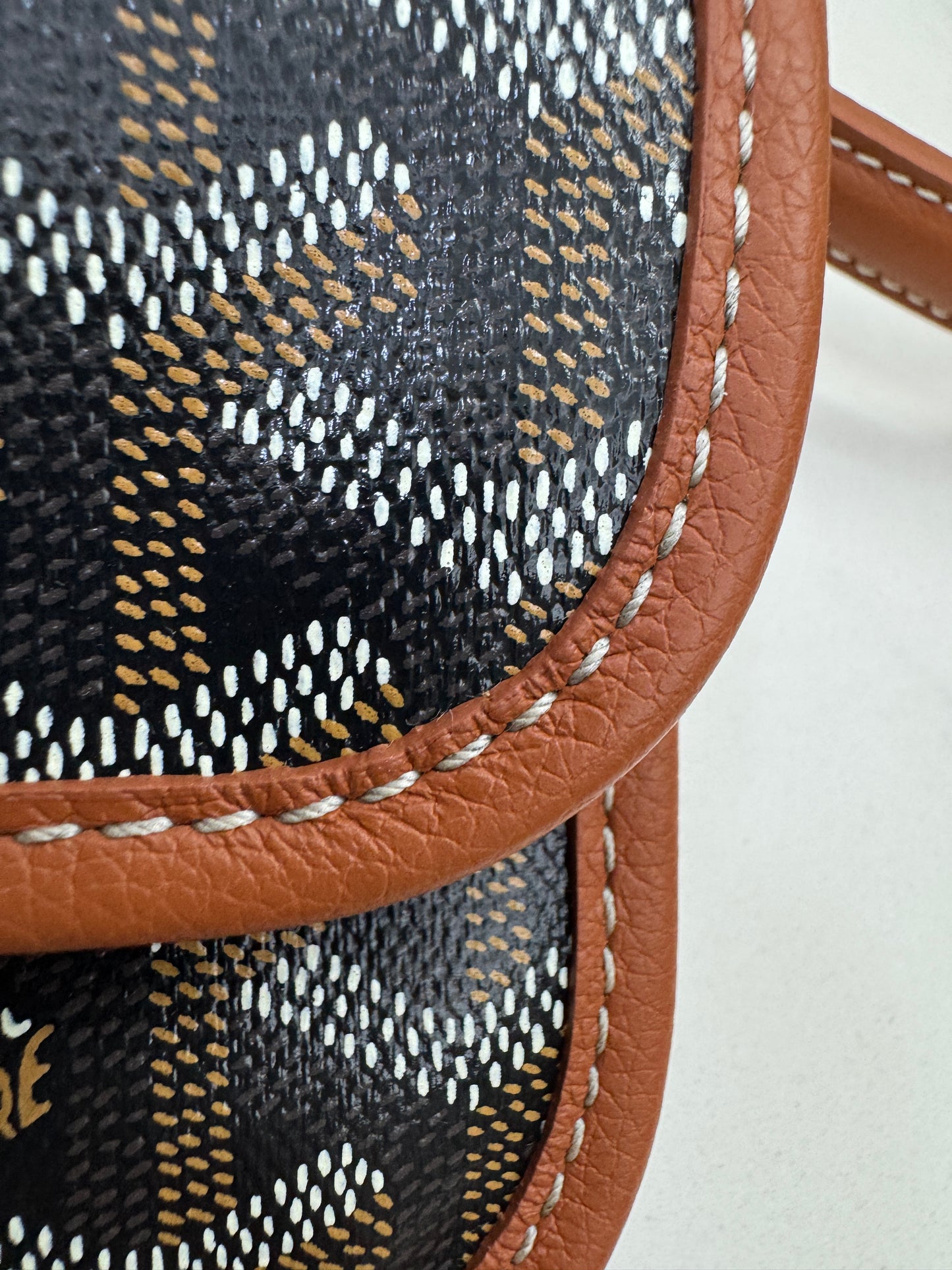 GOYARD Mini Hobo 焦糖棕