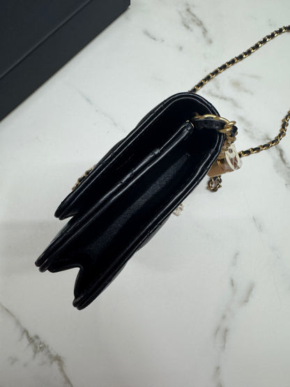 CHANEL woc 24A 琺瑯調節扣 羊皮 黑