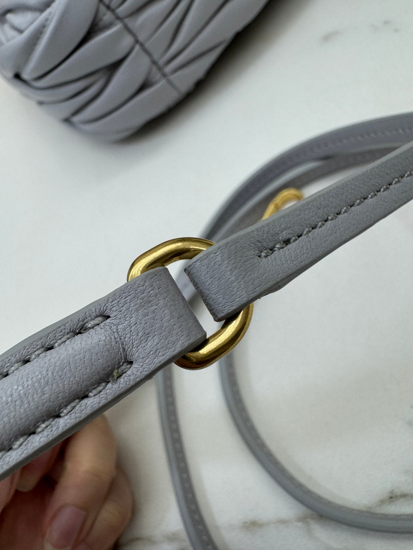 MIU MIU Wander Small 霧霾藍