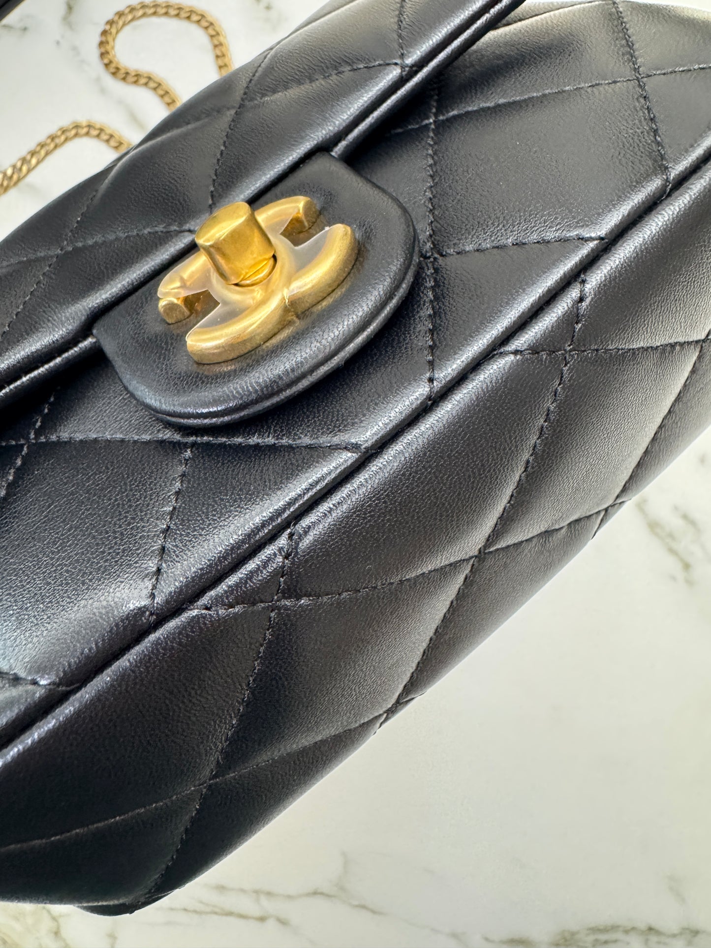 CHANEL 25P 愛心金球羊皮 黑色