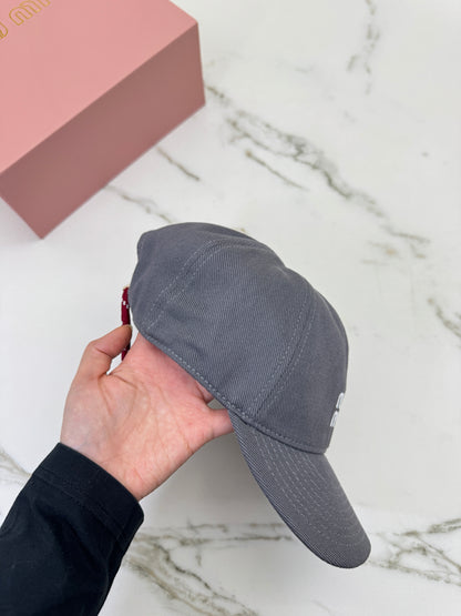 MIU MIU 深灰色 索繩鴨舌帽