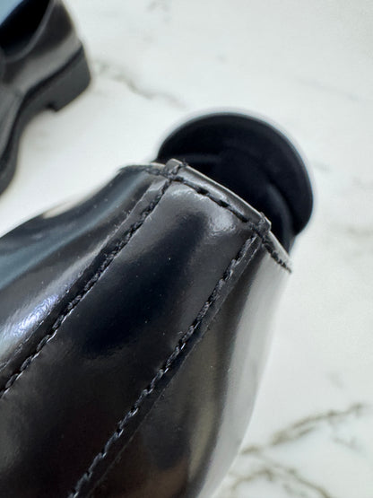 PRADA 光面皮革Loafers
