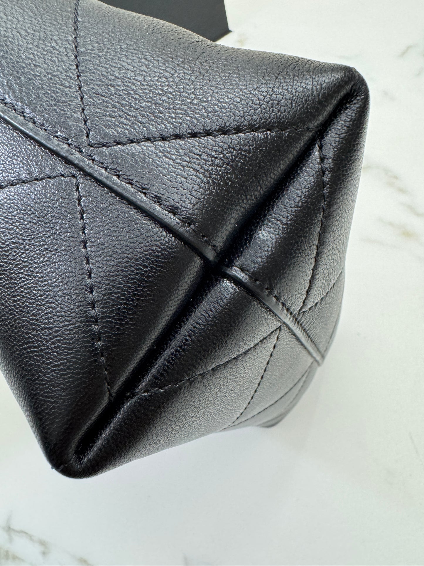 CHANEL 25P Hobo Small