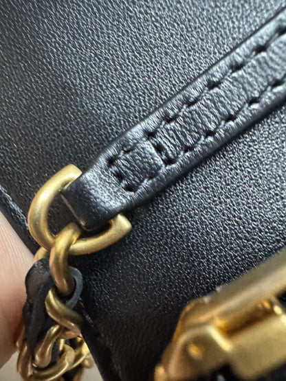 CHANEL woc 24A 琺瑯調節扣 羊皮 黑