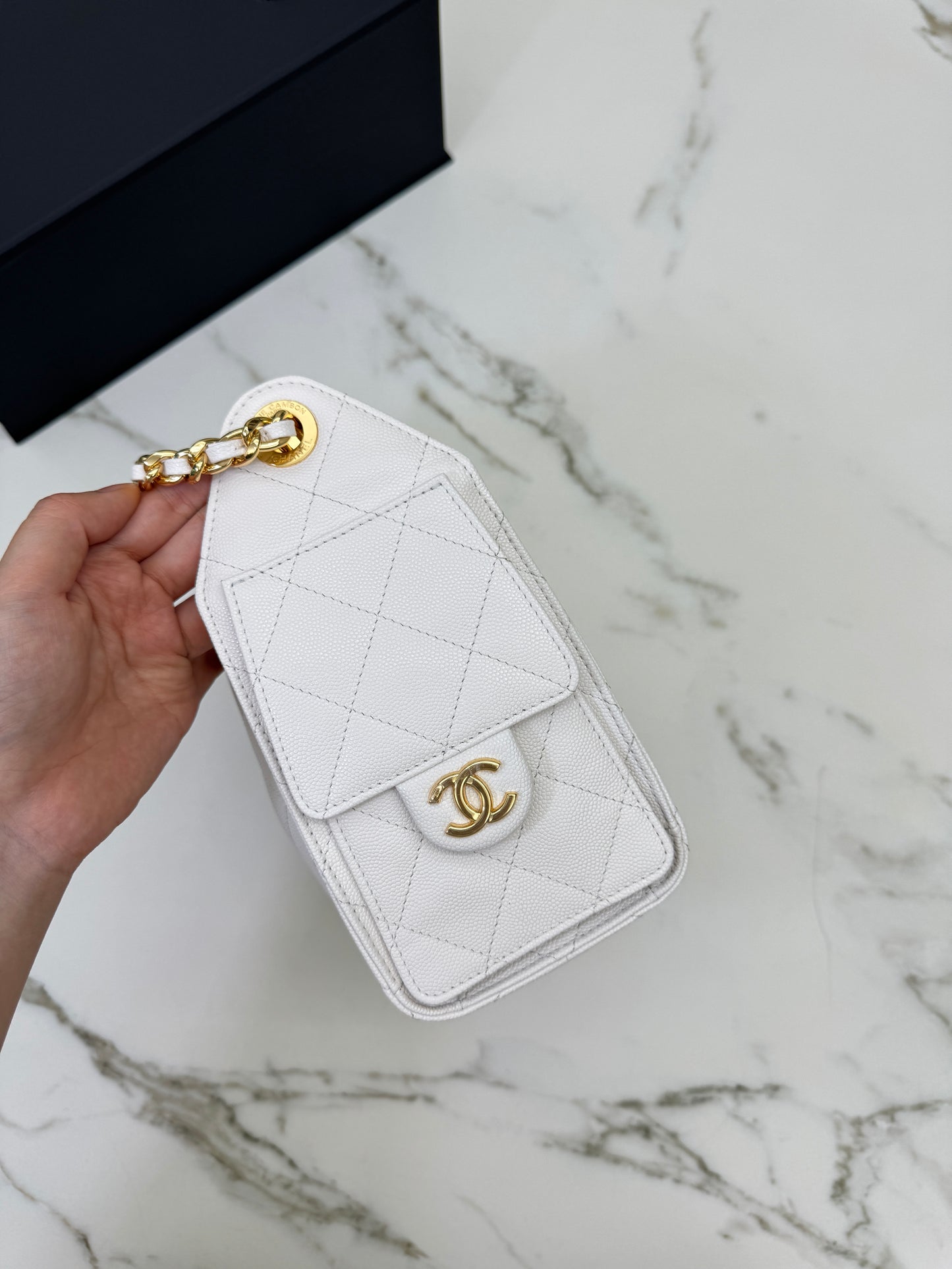 CHANEL Mini 25Bag 白色亮金扣