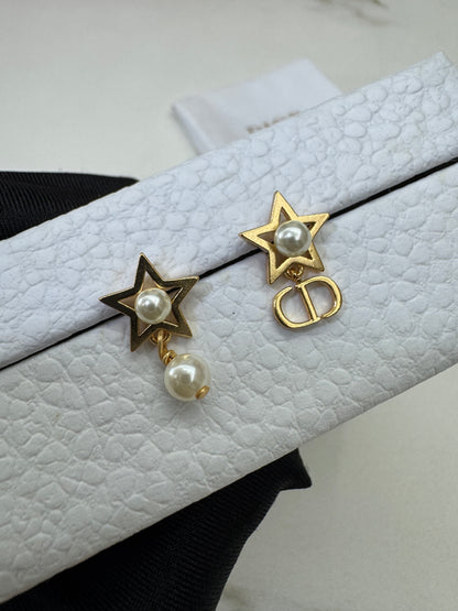 DIOR 星星珍珠耳環