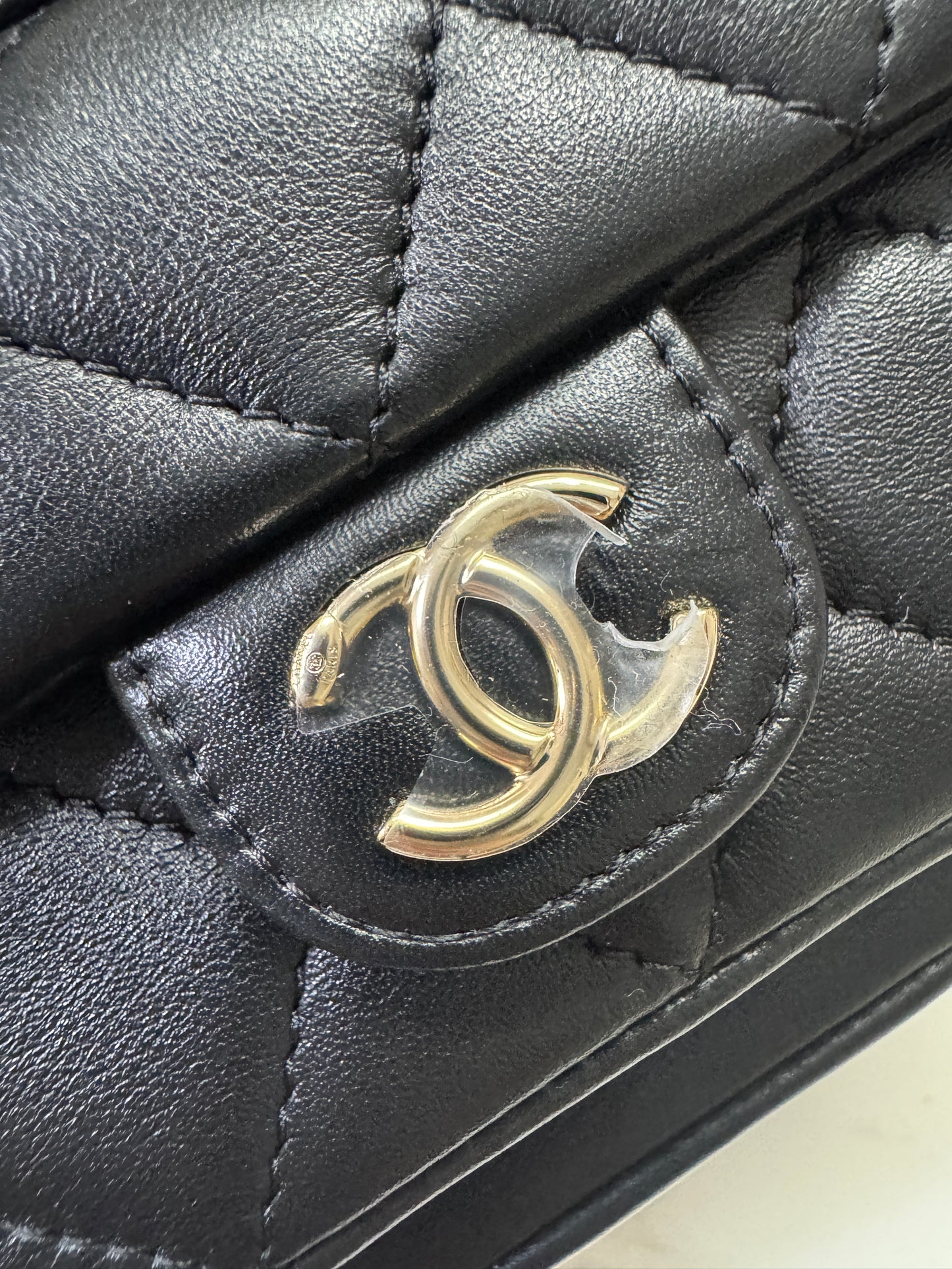 CHANEL Duma 胎牛皮 黑色 Small