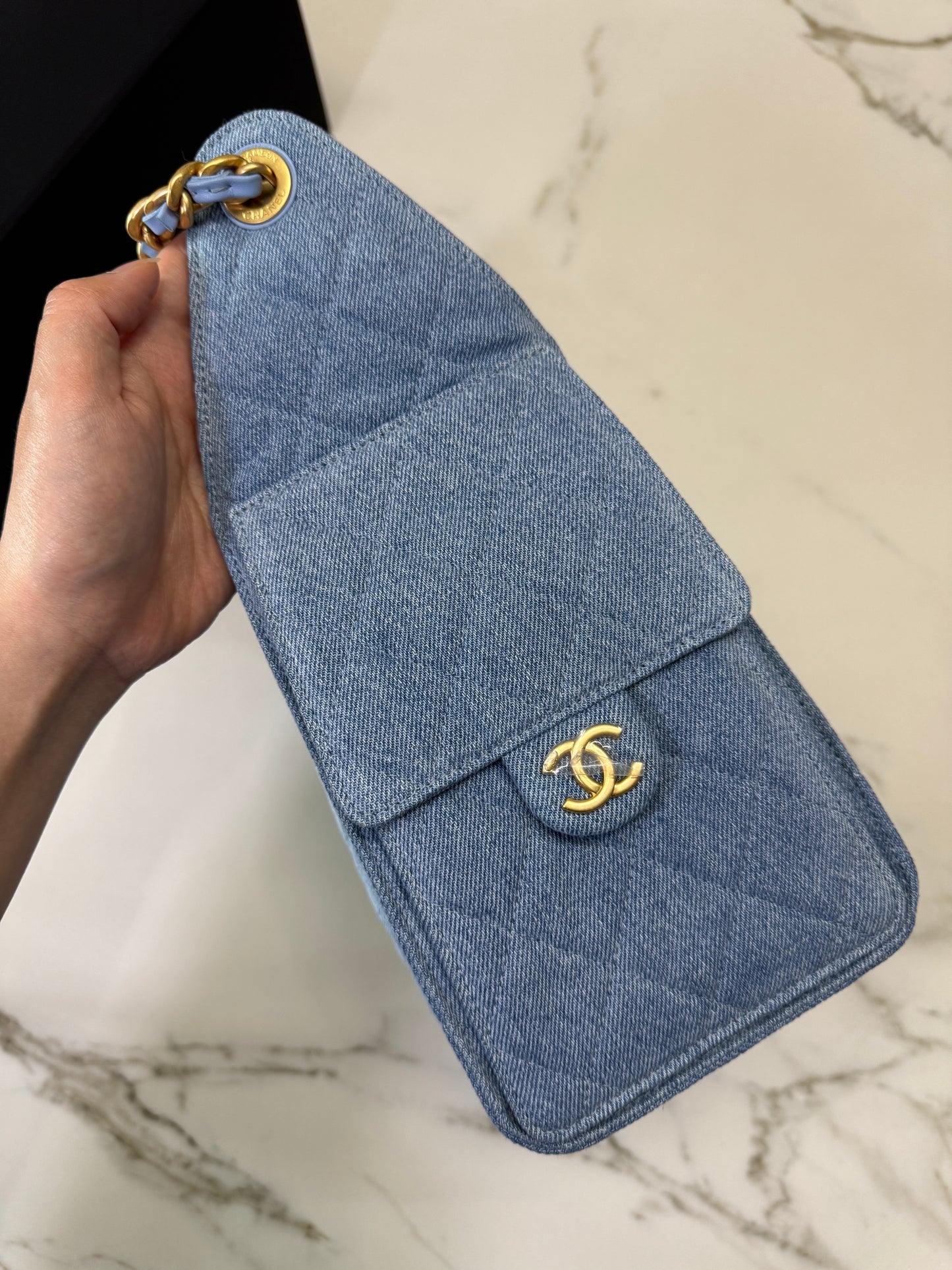 CHANEL 25 Bag 淺藍牛仔Small