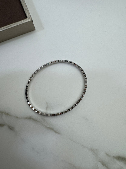 CHAUMET Bee My Love 半鑽白金色手鐲