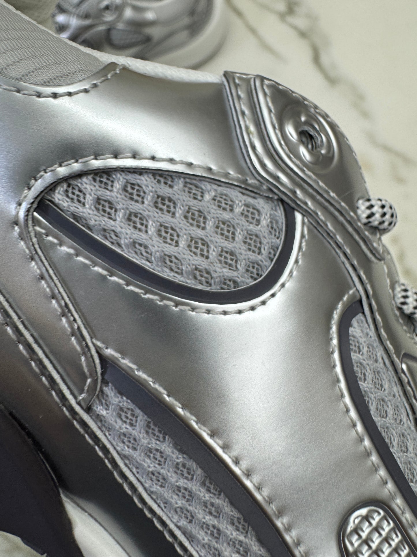 LV Olympia Sneaker 銀色運動鞋