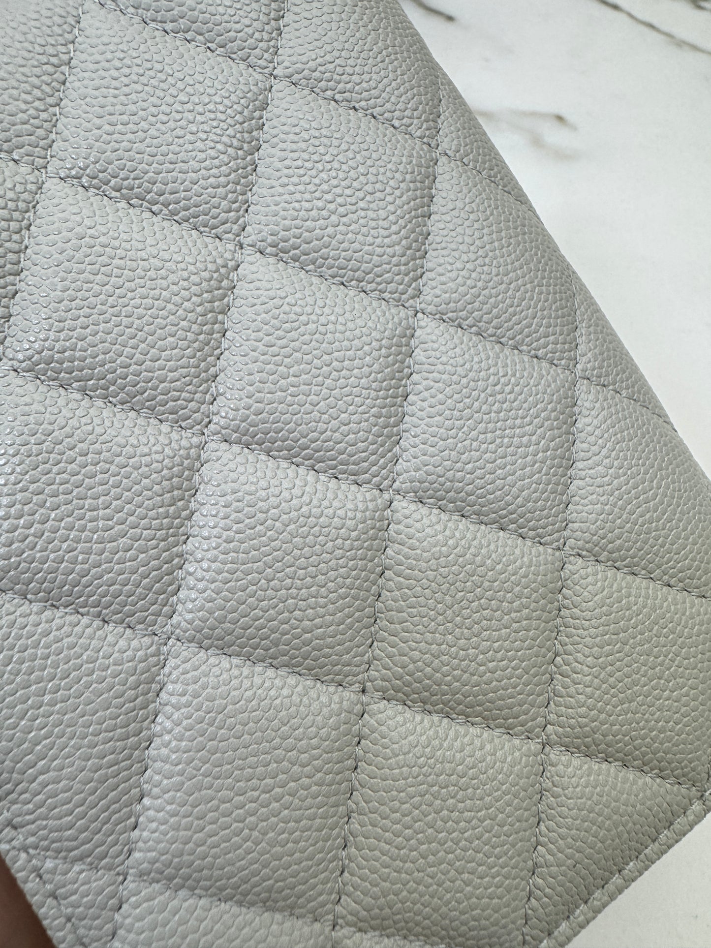 CHANEL Passport Holder 淺灰