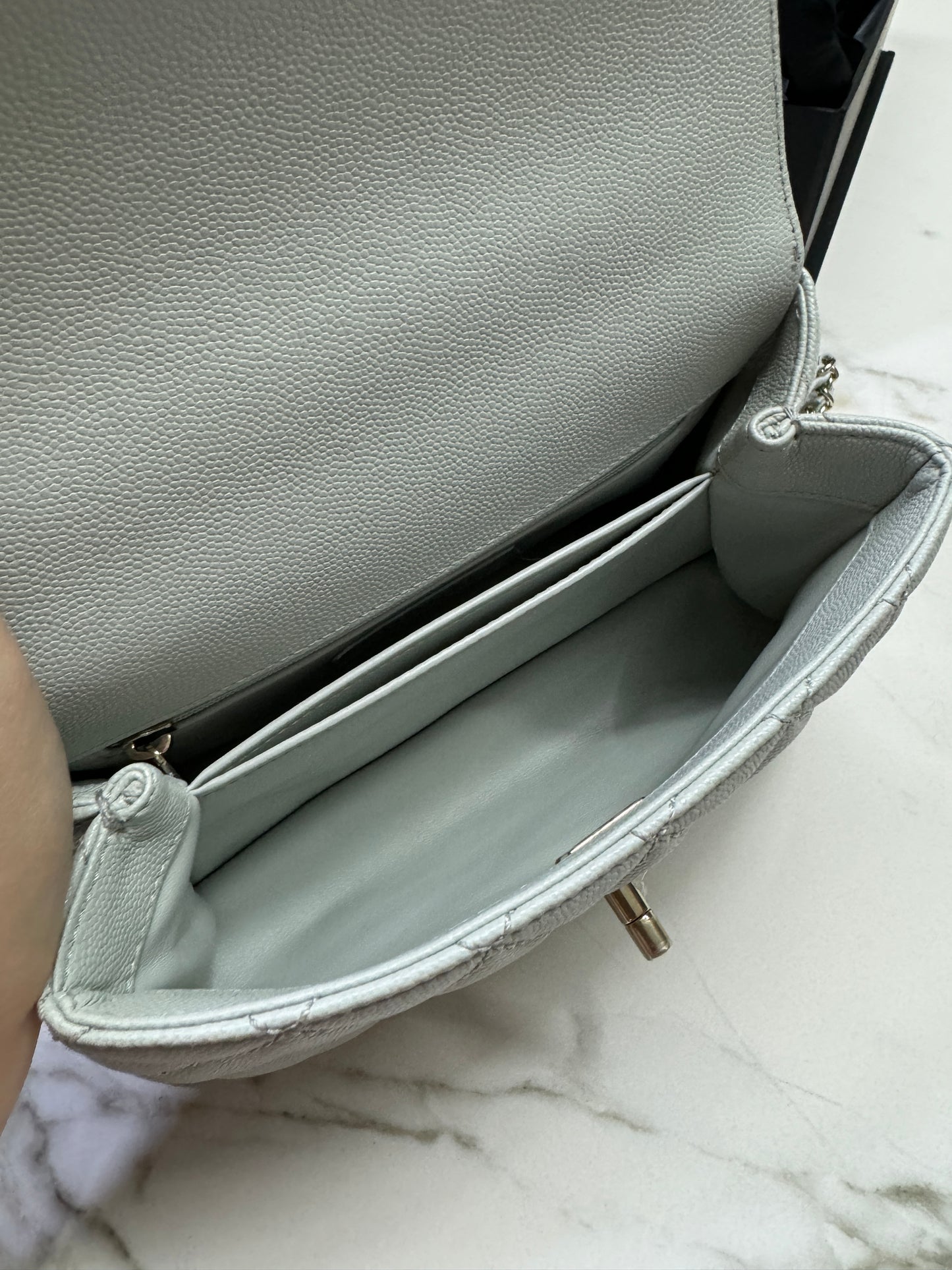 CHANEL Cocohandle 冰川藍 24P Small