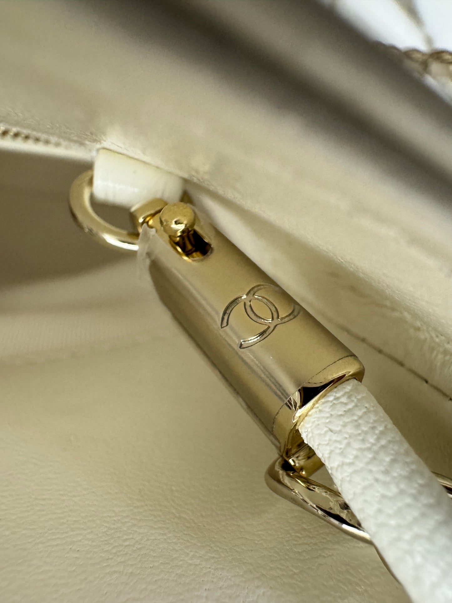 CHANEL Mini 31Bag 油蠟羊皮 白色 新版