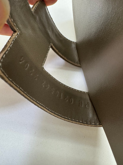 HERMES Oran 大象灰 Epsom