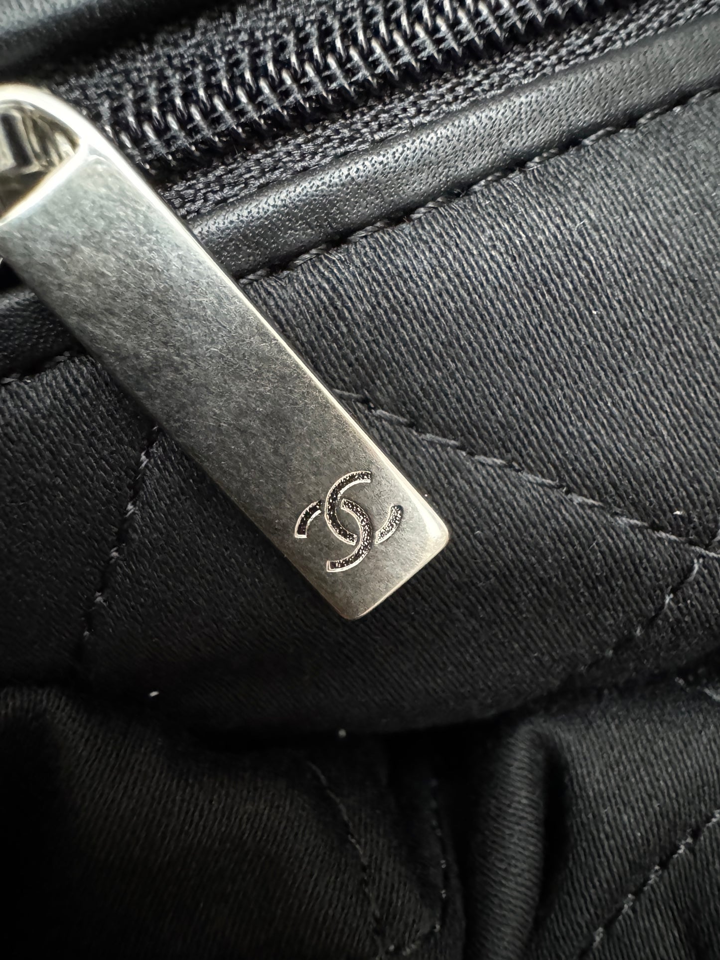CHANEL 22Bag 黑銀 Small