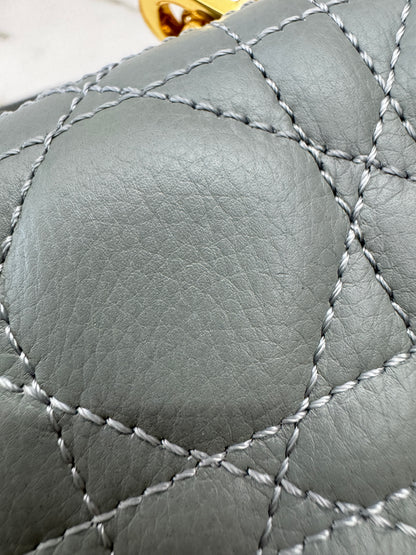 DIOR Caro Small 石灰色