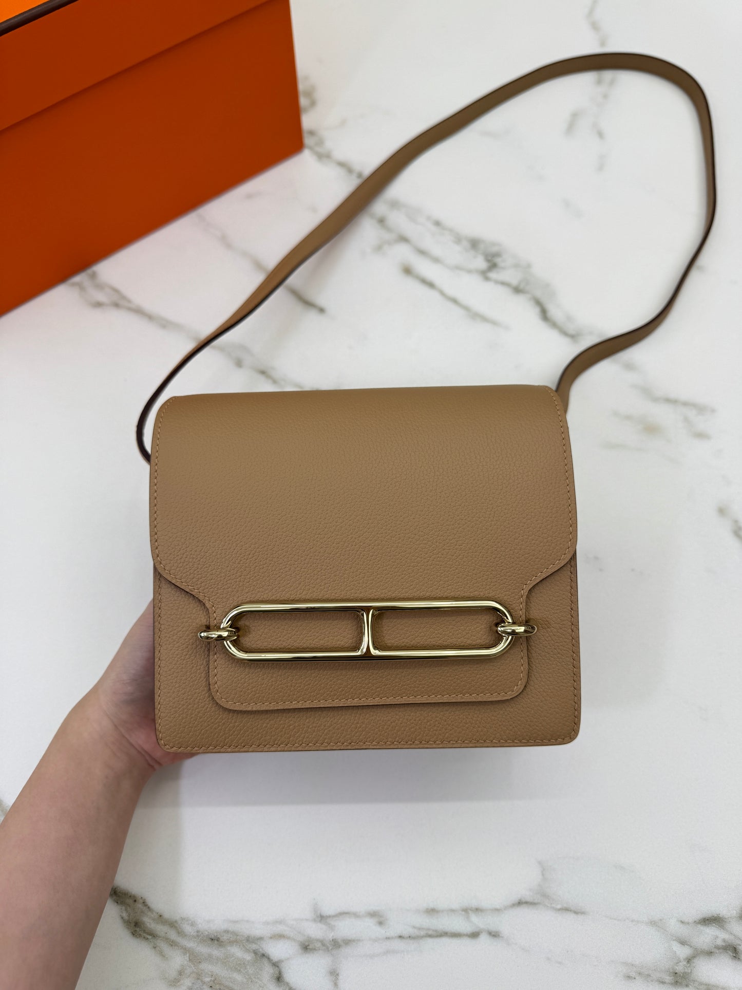 HERMES Roulis 19 奶茶色淺金扣 Chai Evercolor PBHW