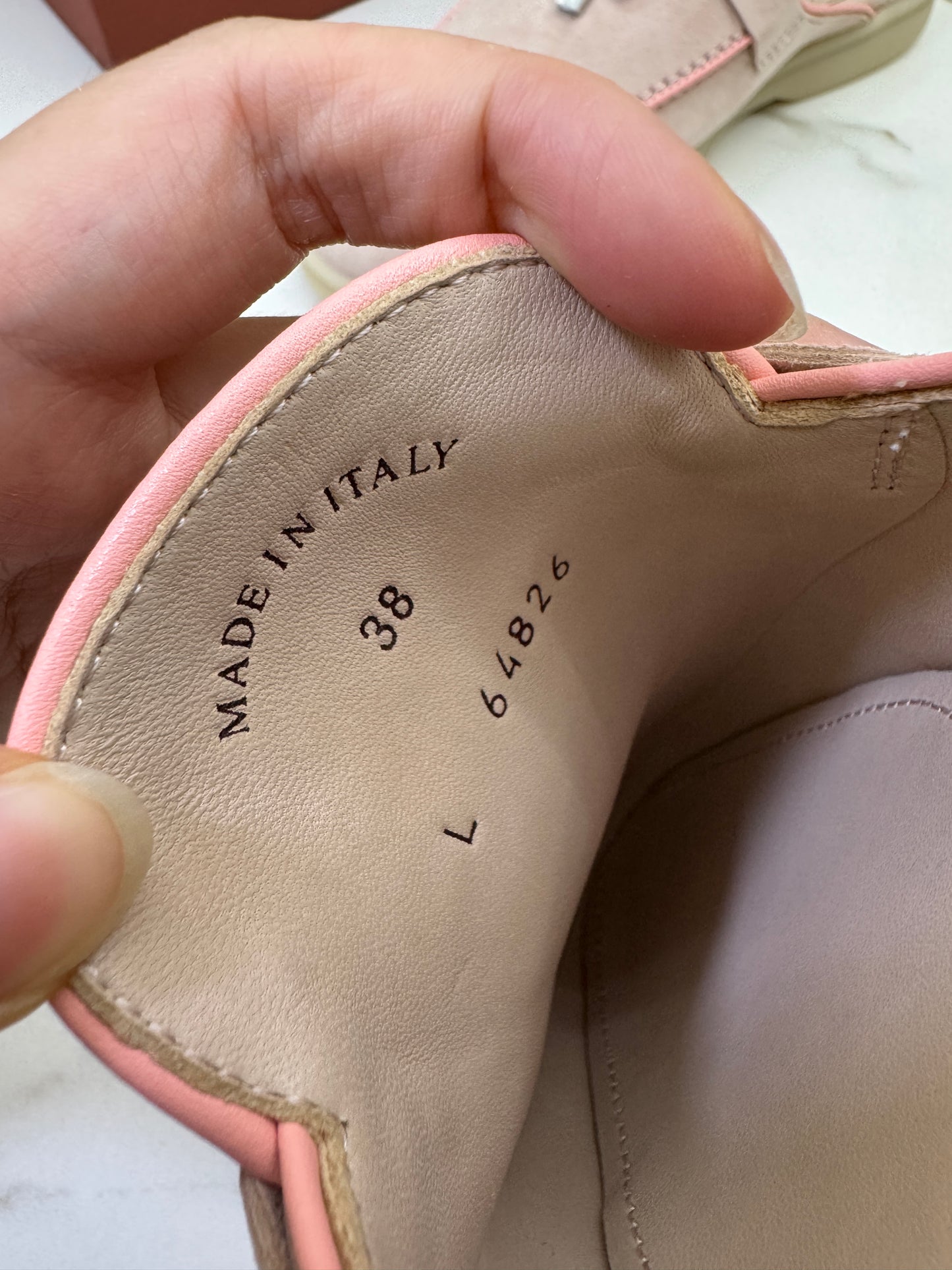 LORO PIANA Babouche Charms Walk Loafer Suede 粉沙色滚邊款