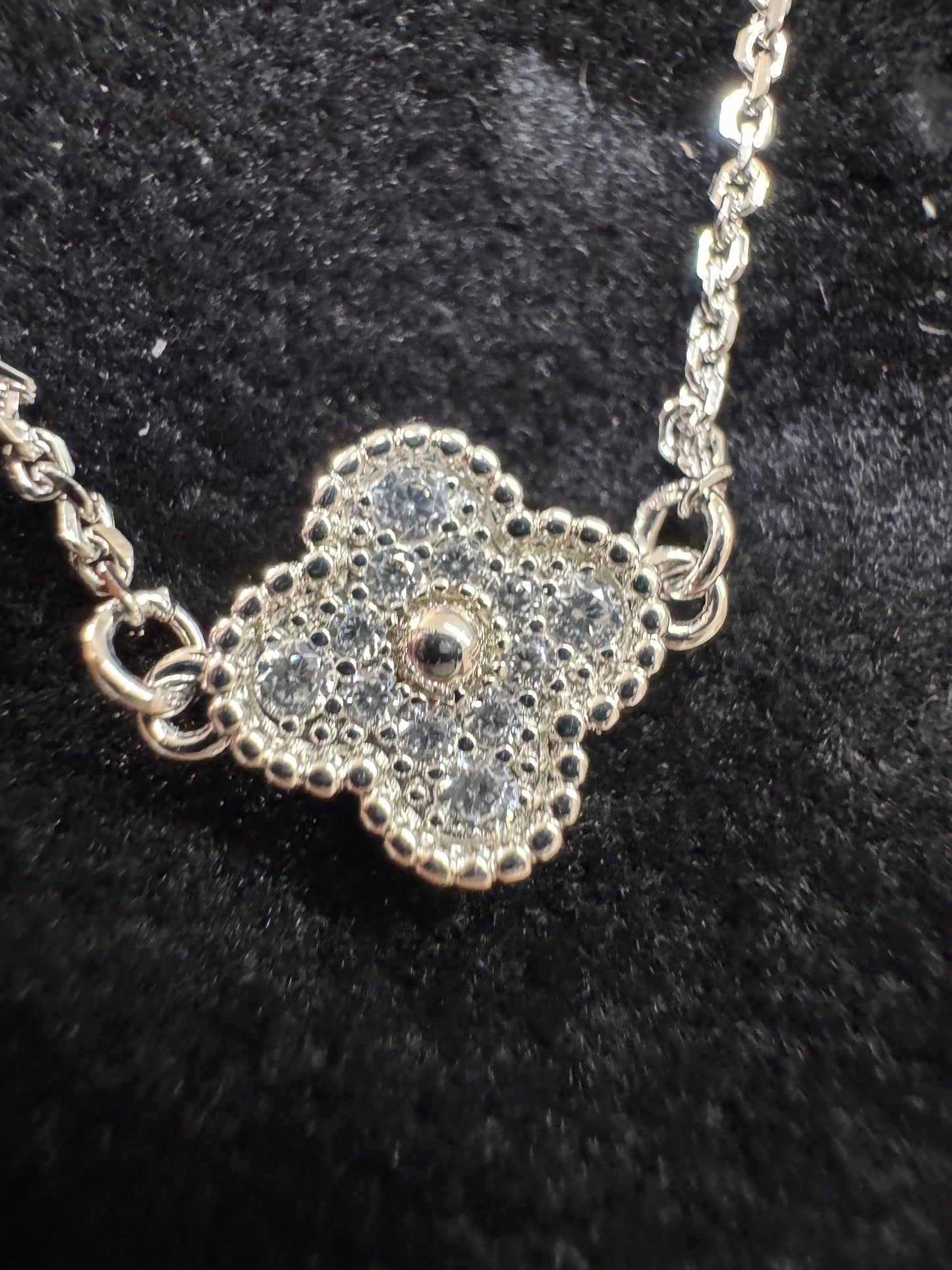 VCA Sweet Alhambra 滿鑽手鏈