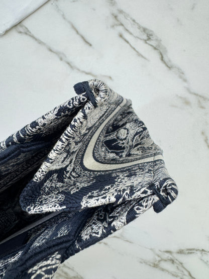 DIOR Book Tote Toile de Jouy Reverse Small