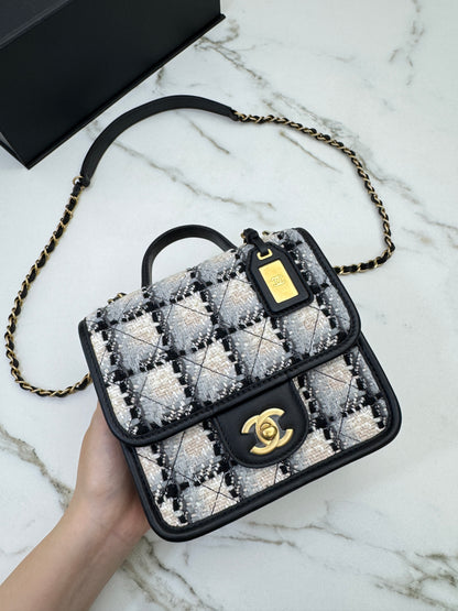CHANEL 22K 郵差豆腐包 漸變Tweed