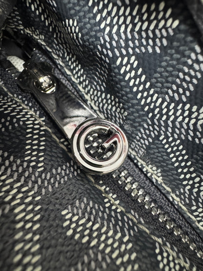 GOYARD 灰色Hobo 紅色小愛心