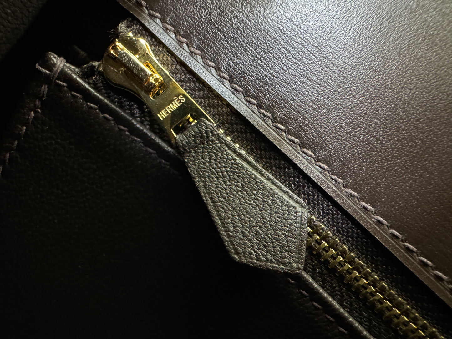 HERMES Kelly 25 烏木色Box皮金扣 外縫 Ebene Box Leather Seilier GHW