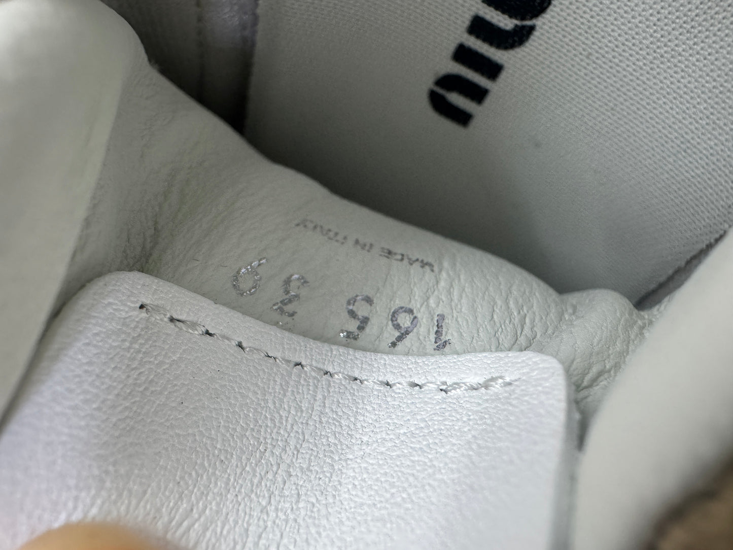 MIU MIU X NB 530 卡其淺棕色運動鞋