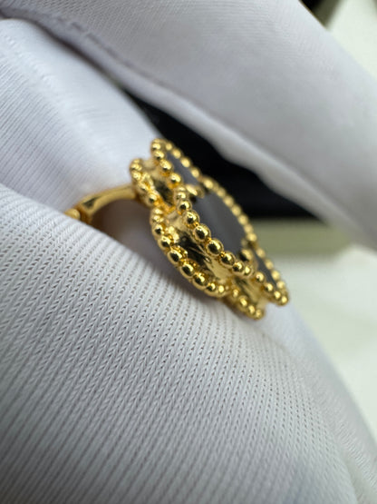 VCA Vintage Alhambra Earrings 黑玉髓