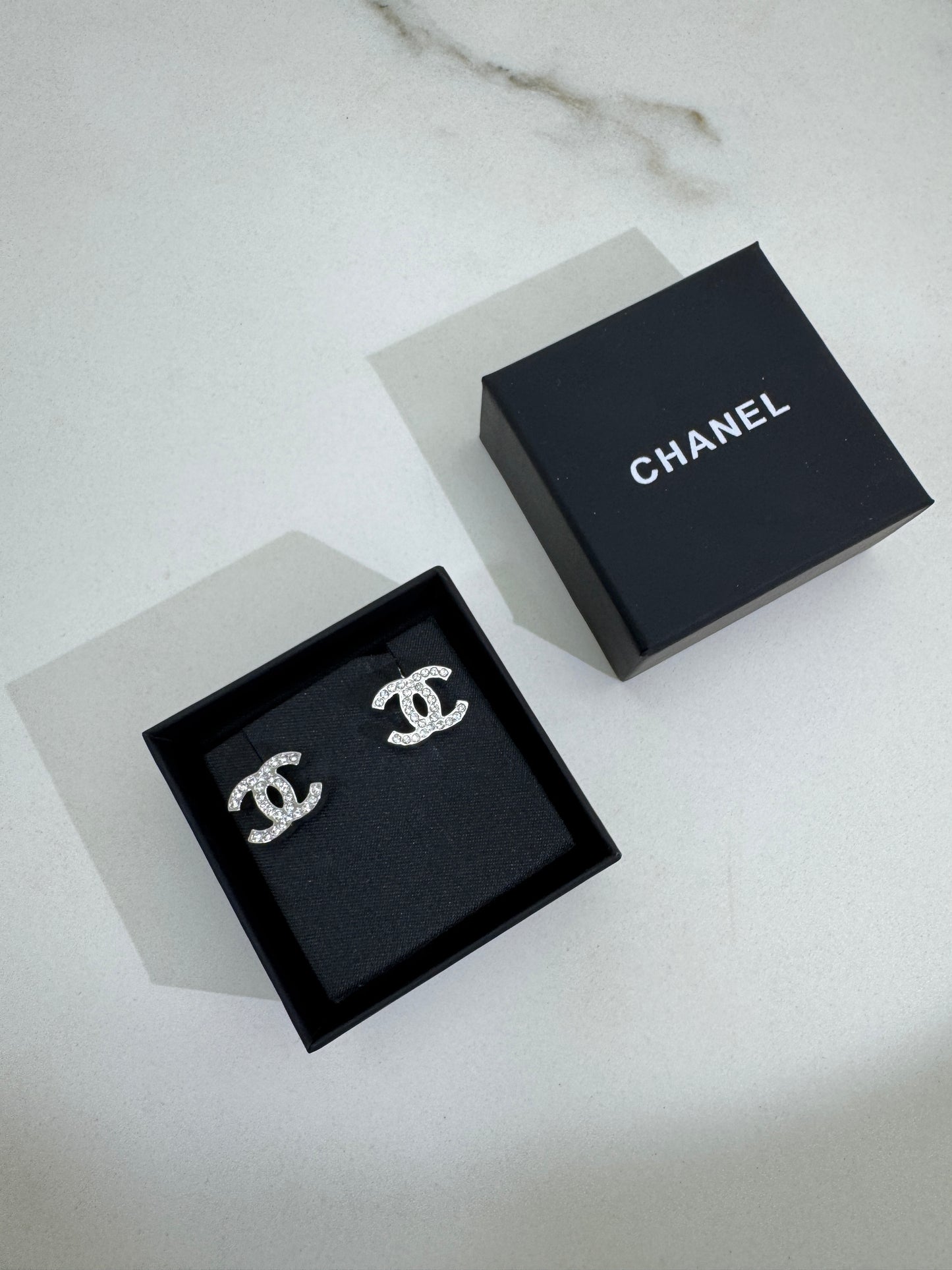 CHANEL 25C 銀色水鑽耳環