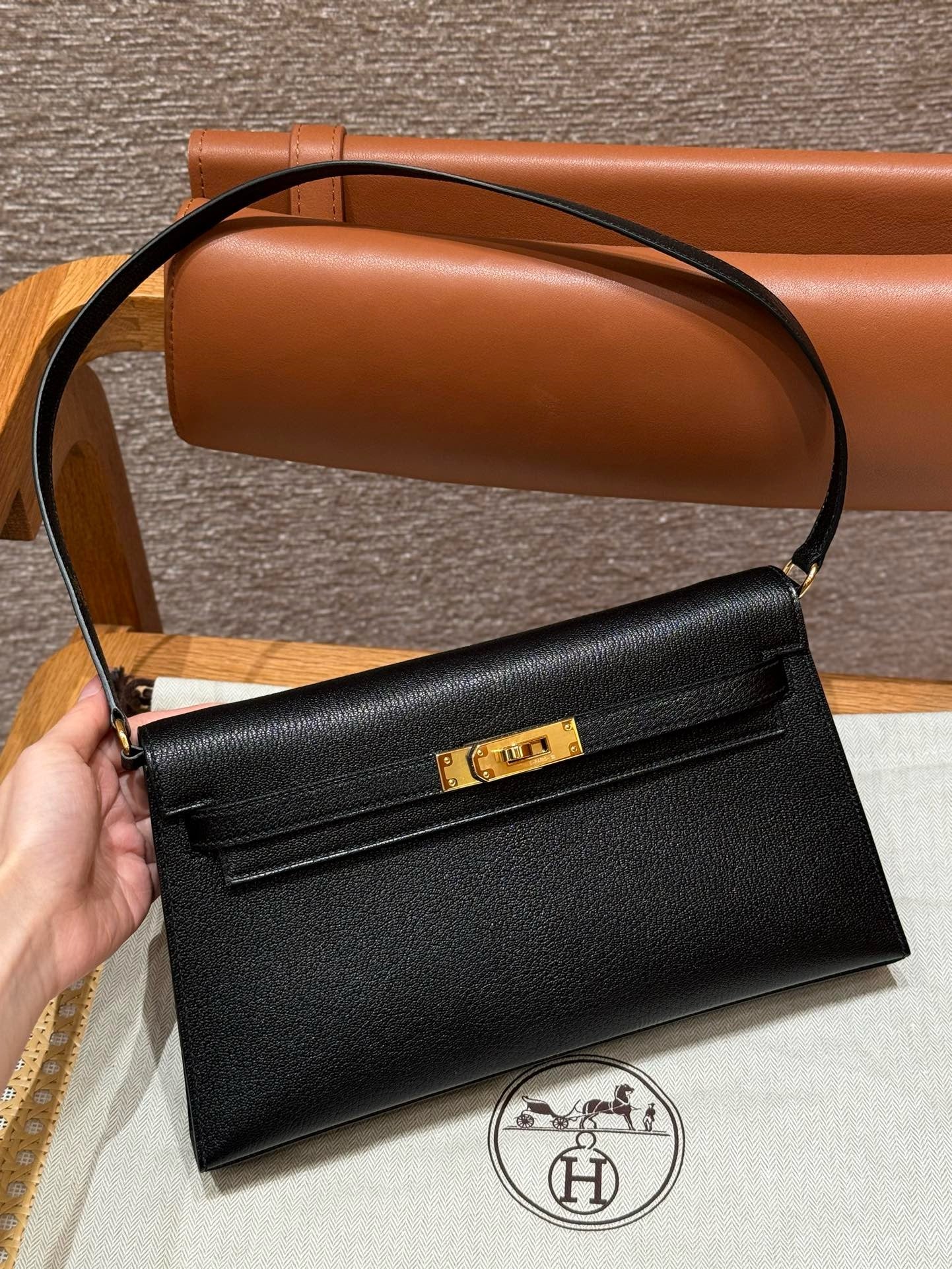 HERMES Kelly Elan 山羊皮 黑色 金扣 Noir GHW